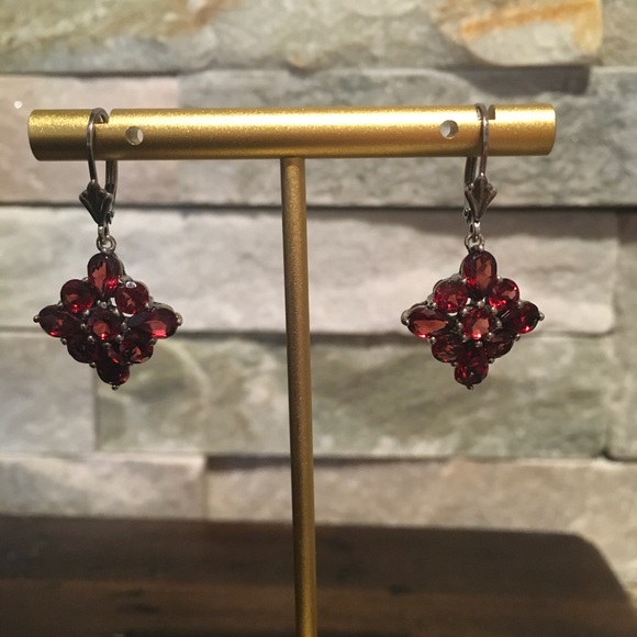 AUTHENTIC DEEP GARNET DANGLE - Picture 9 of 14